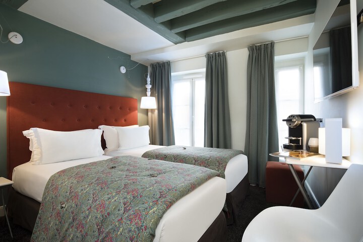 Room 13 of 71