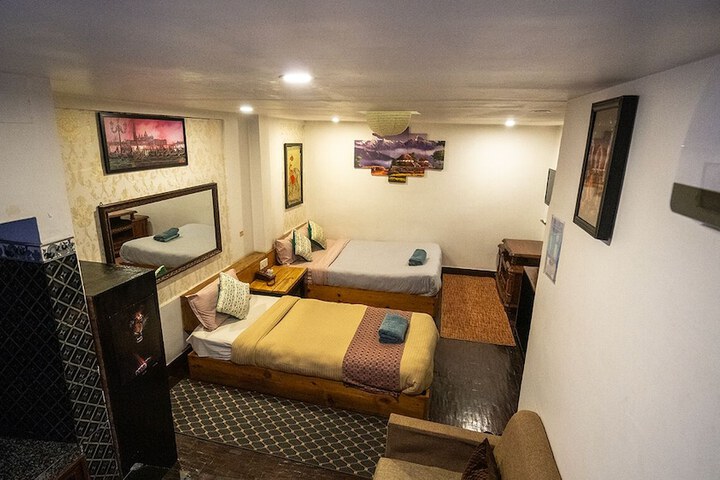 Room 54 of 122