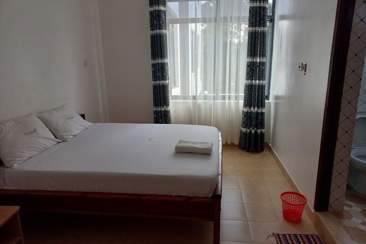 Room 8 of 31
