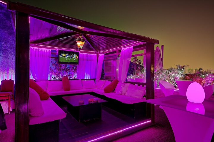 Lounge 65 of 75