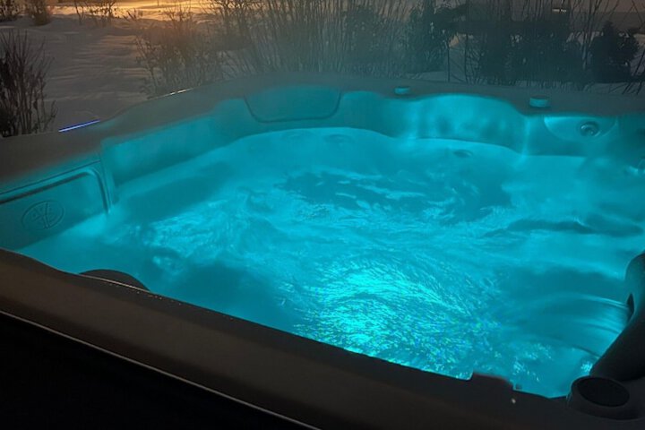 Pool 27 of 51