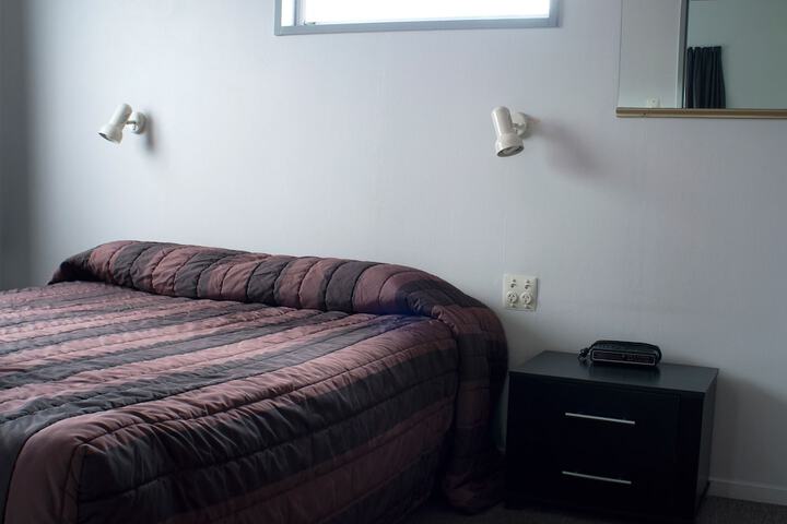 Room 10 of 26