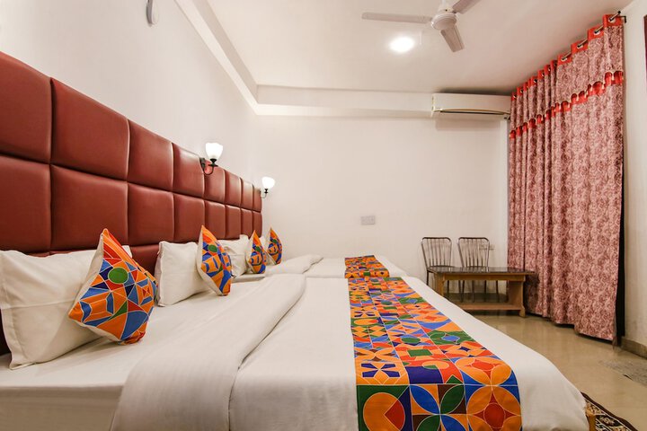 Room 15 of 32