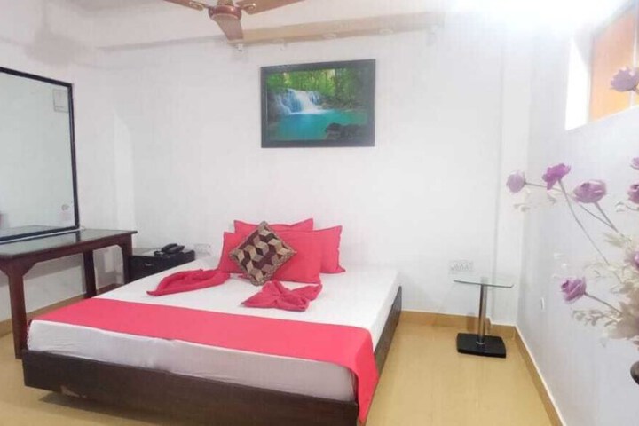Room 5 of 26