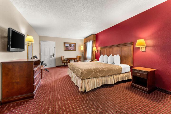 1 King Bed (11 of 12)