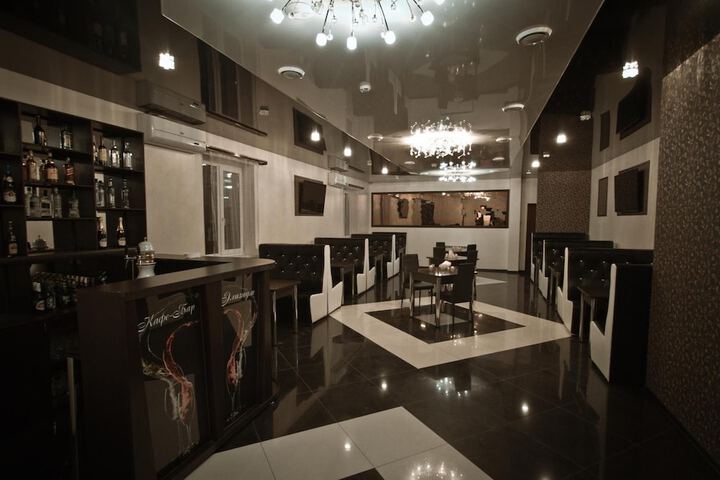 Dining 3 of 20