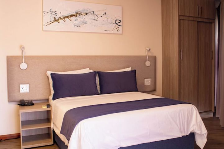 Room 9 of 21