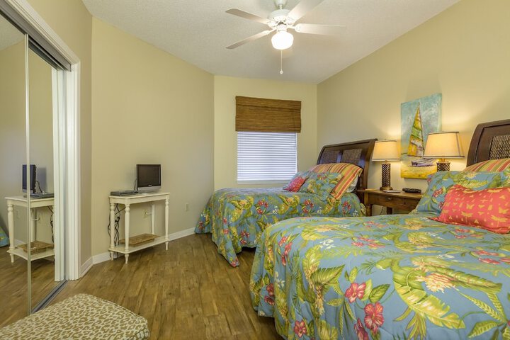 Room 8 of 41
