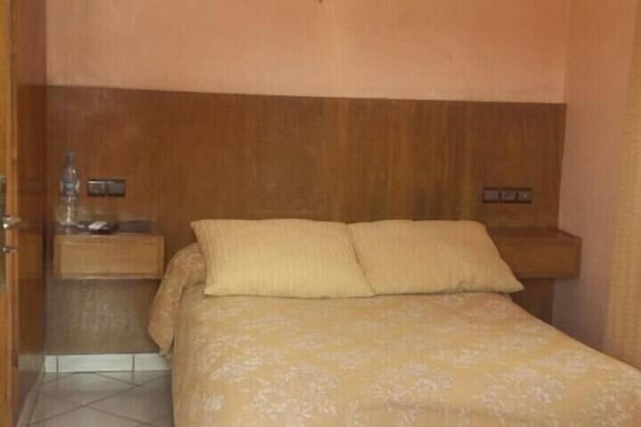 Room 16 of 32