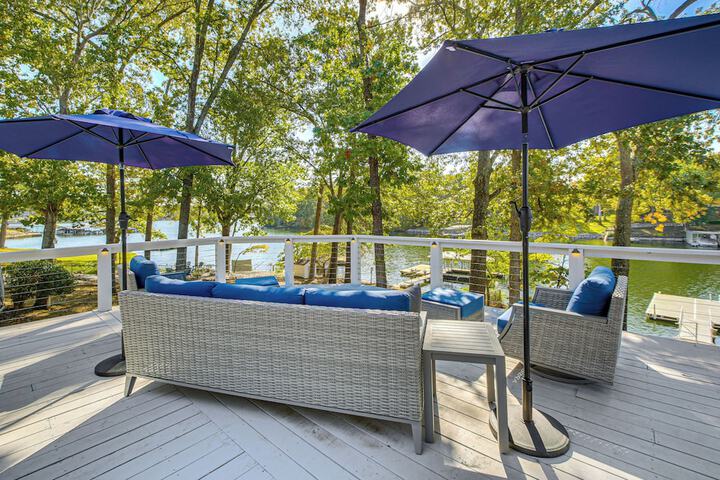 Hot Springs Lakefront Home w / Dock & Water Views!