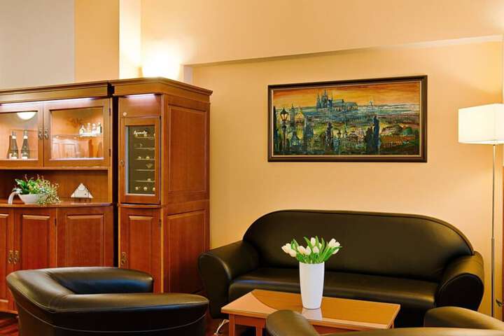Hotel Lobby