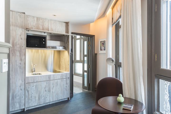 Private kitchenette
