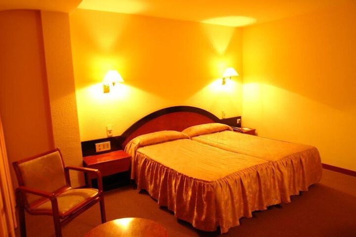 Room 7 of 15