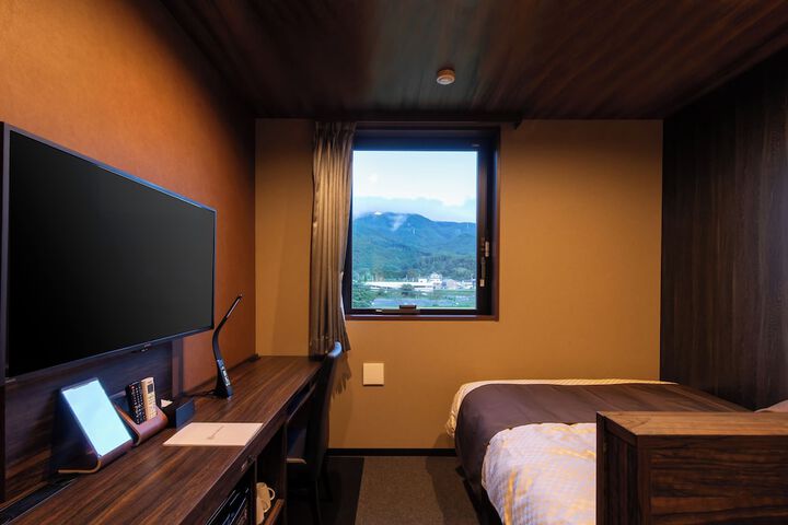 Room 9 of 21