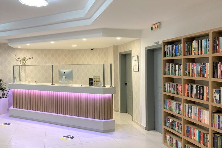 Hotel 2 of 34