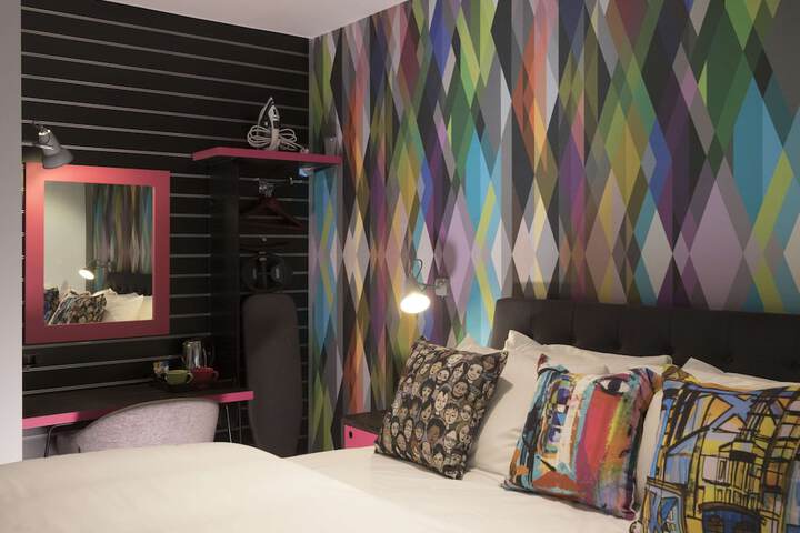Room 10 of 44
