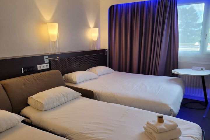 Room 18 of 79
