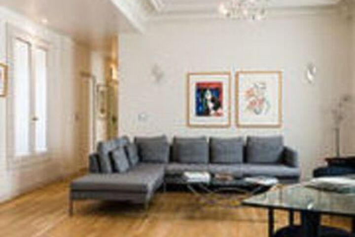Room 11 of 36