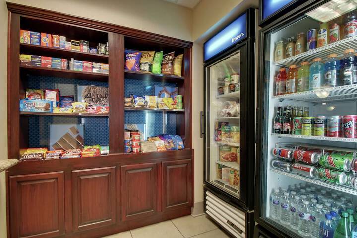 Snack bar