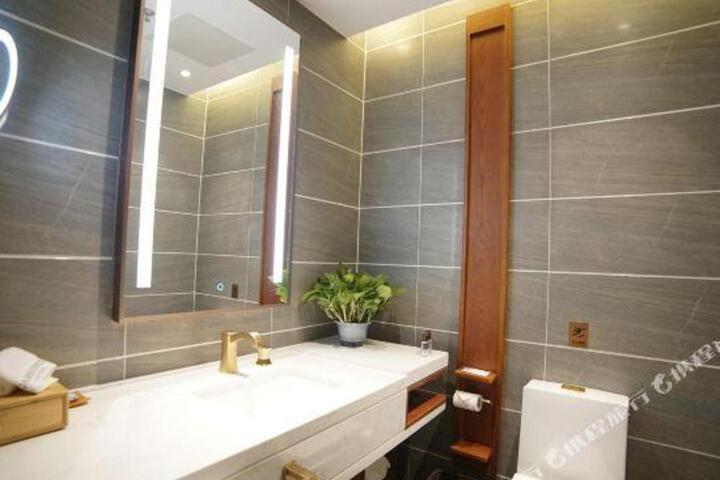 General 8 of 23