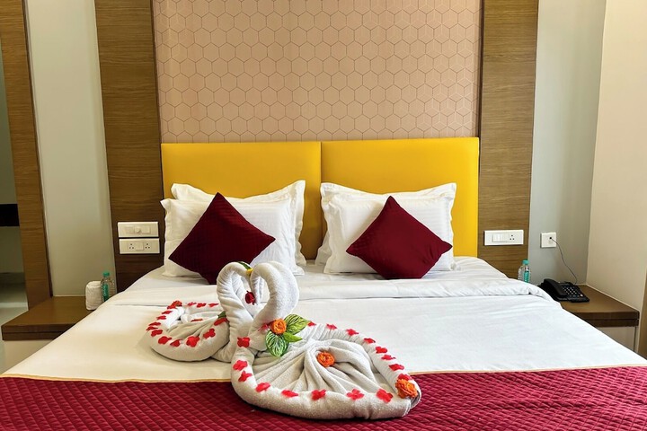 Room 8 of 15