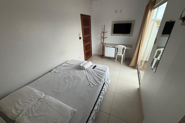 Room 7 of 18