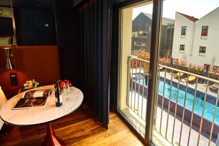 Room 20 of 130