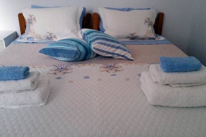 Room 9 of 31