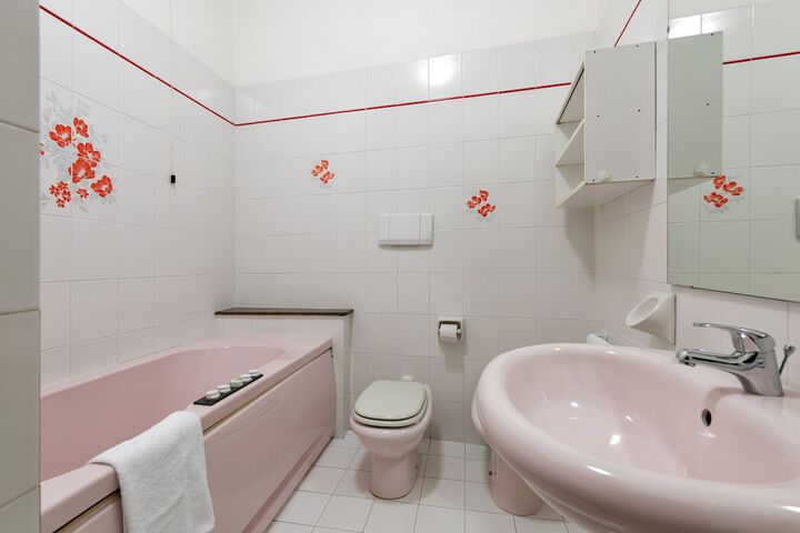Room 15 of 35