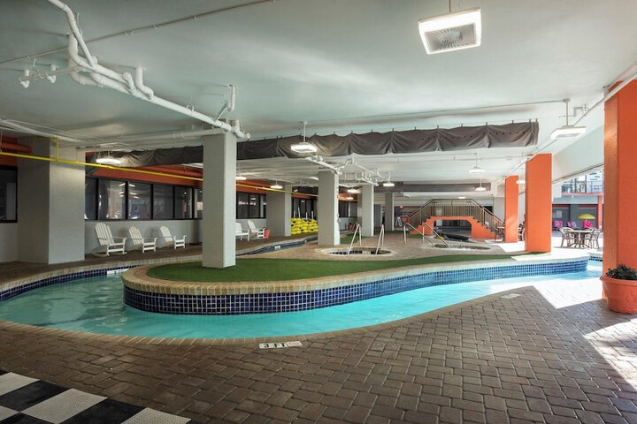 Pool 70 of 106