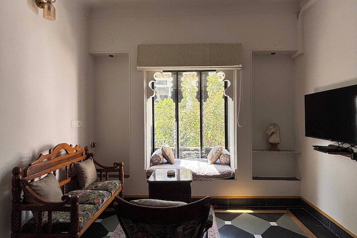 Room 5 of 22