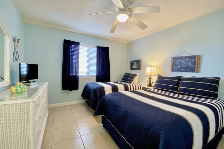 Room 3 of 20