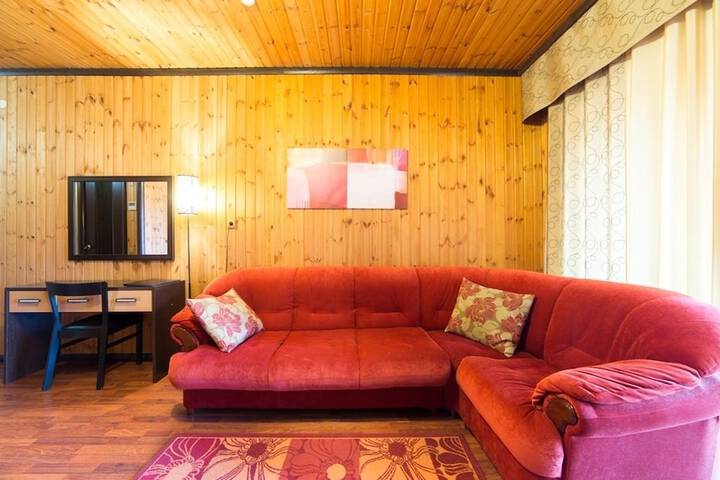 Room 25 of 158