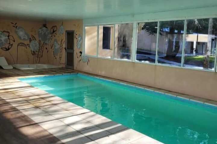 Pool 24 of 41