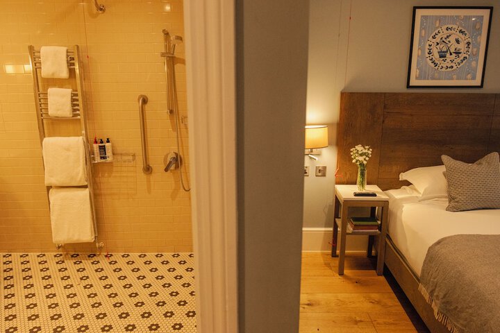 Room 20 of 53