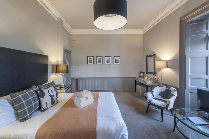 Room 32 of 69