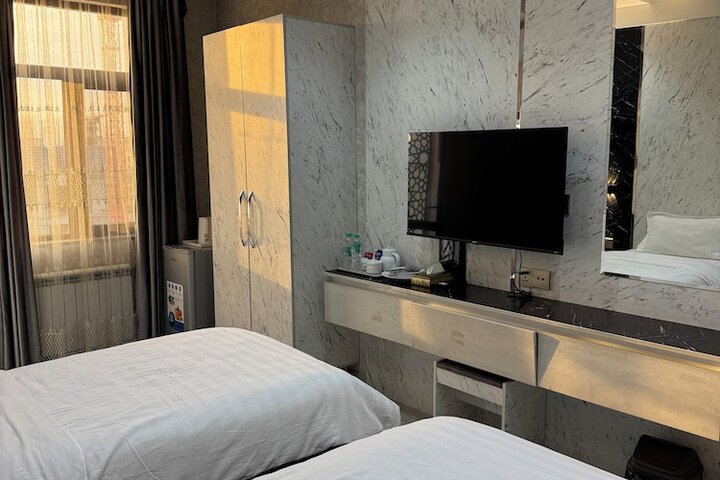 Room 25 of 68