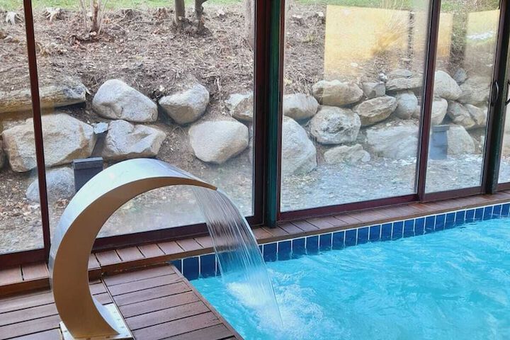 Pool 38 of 72