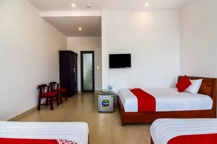 Room 3 of 9