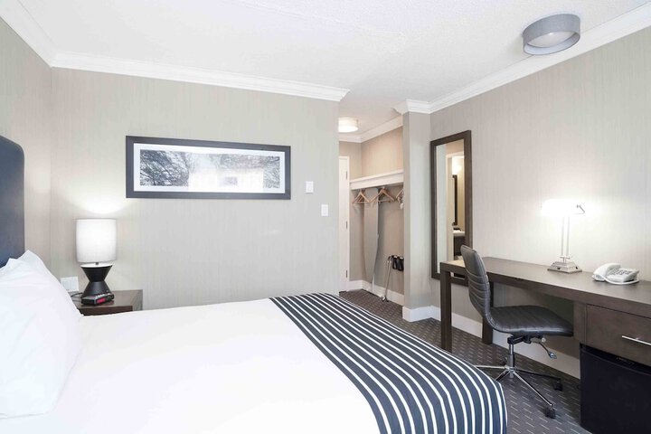 Room 15 of 21