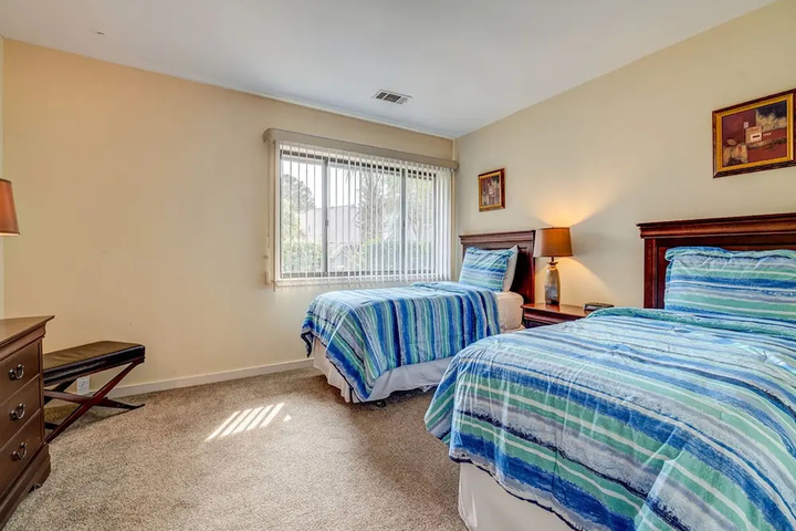 Room 3 of 21