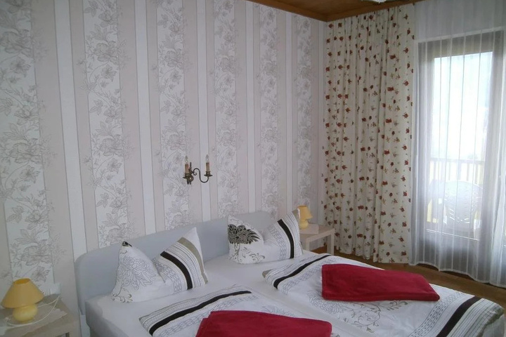 Room 3 of 13