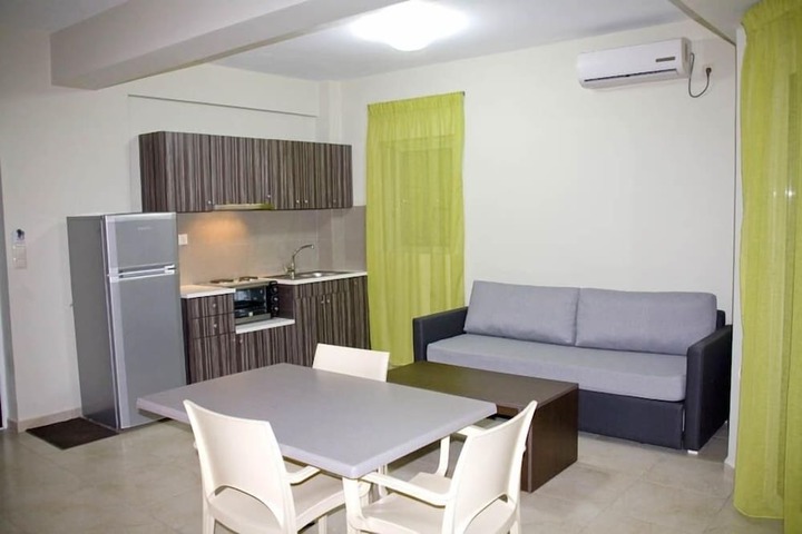 Room 7 of 32