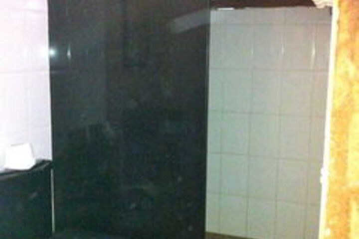 Room 3 of 20