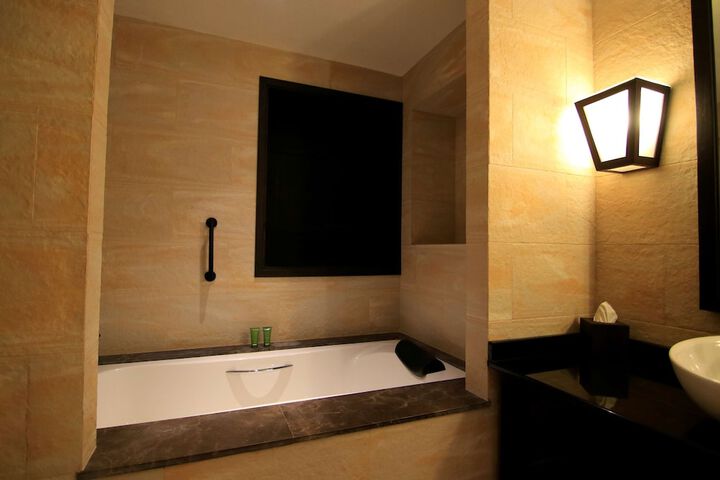 Room 14 of 71