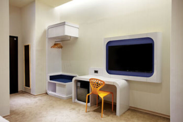 Room 47 of 72