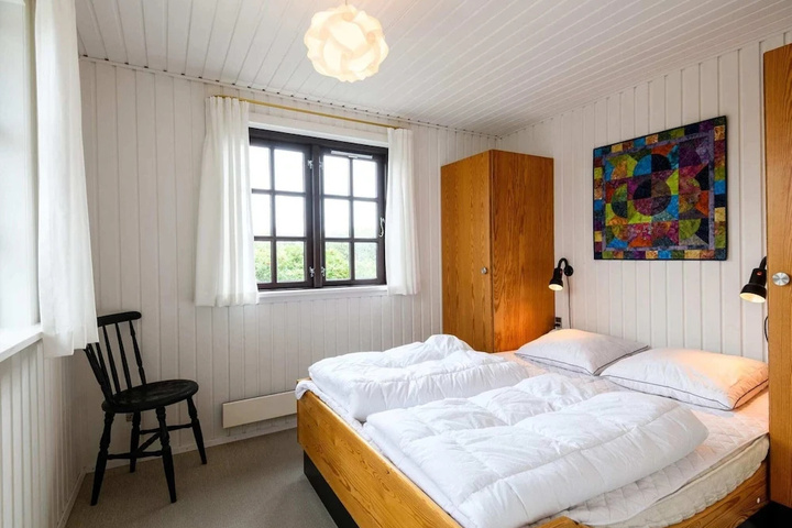 Room 2 of 15
