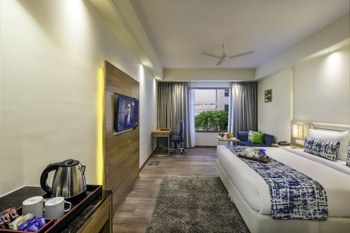 Room 9 of 21