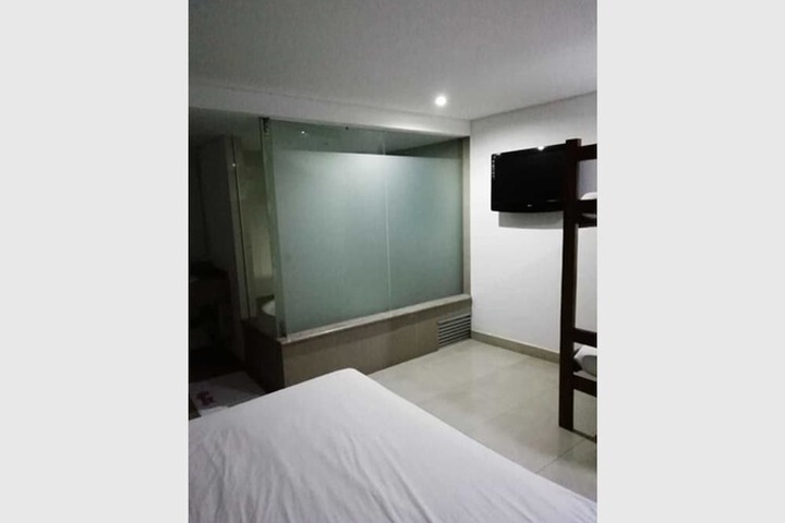 Room 5 of 41