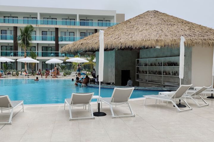 Pool 236 of 259